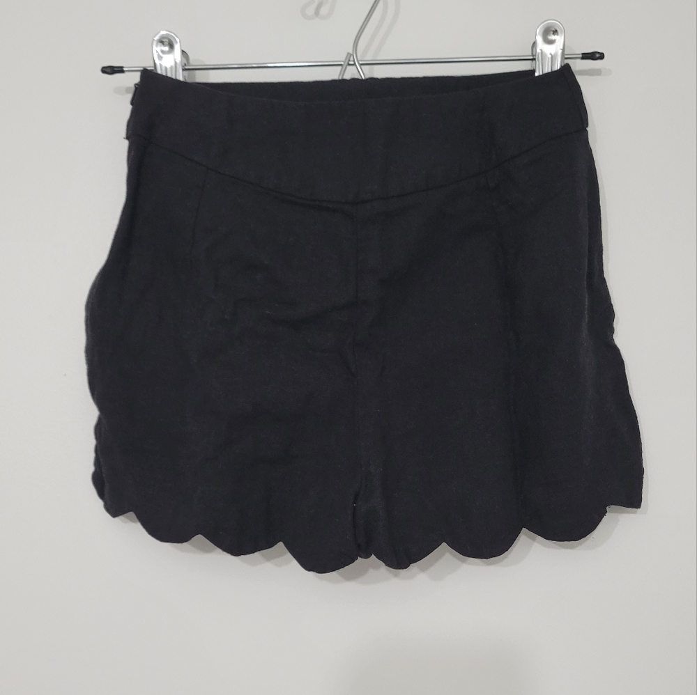 ❤️[3/$35] ASOS Petite Scalloped Hem Shorts